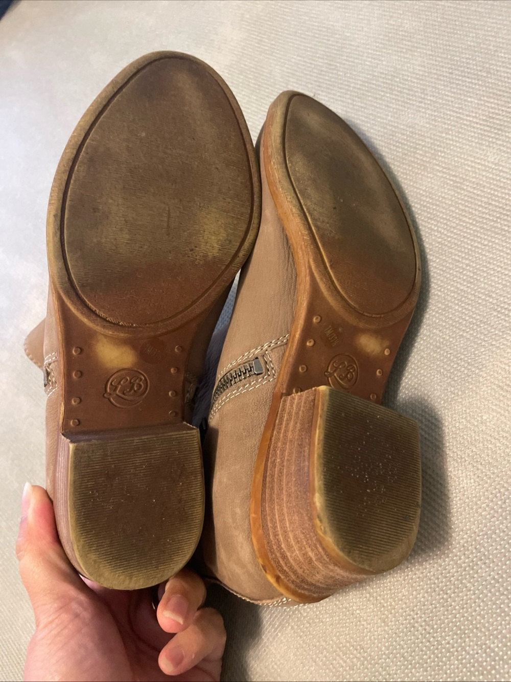 Lucky Brand Women's Ankle Bootie Boot Size 7 Taupe Leather 1.5” Heel - Picture 7 of 10